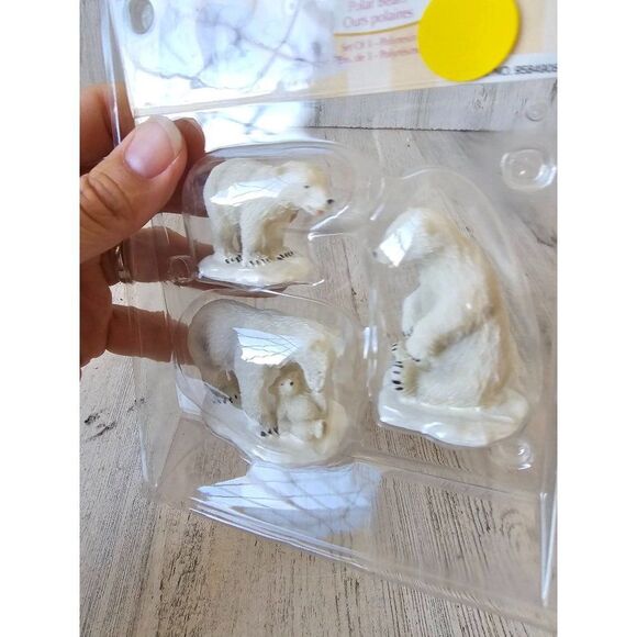 Lemax polar bears set mom playing Xmas village new 2006 - Picture 2 of 5